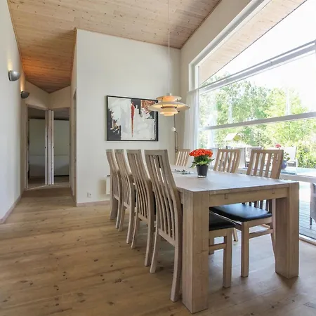 Elicia - 950m From The Sea By Interhome Bøtø By